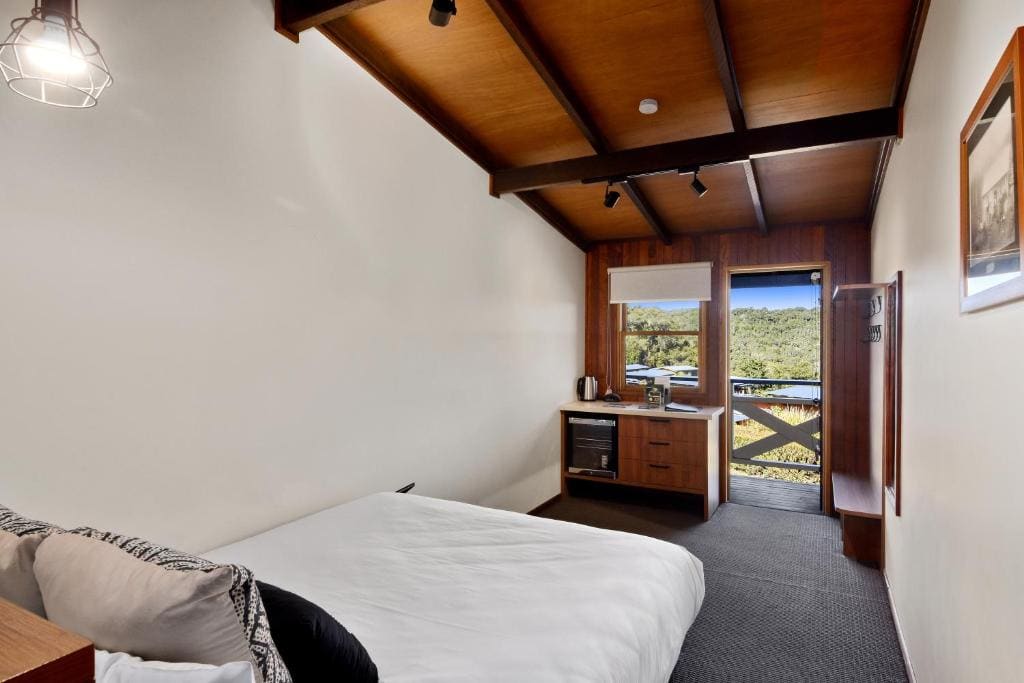 O'Reilly's Rainforest Retreat - Main view
