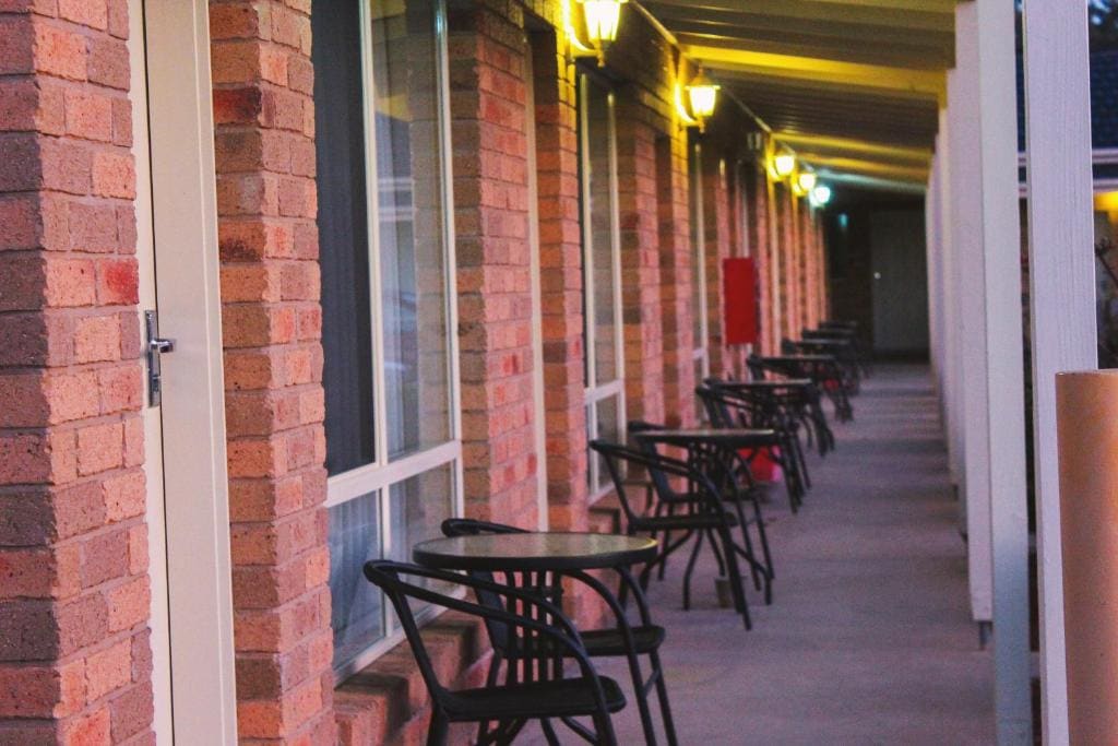 RiverPark Motel - View 2