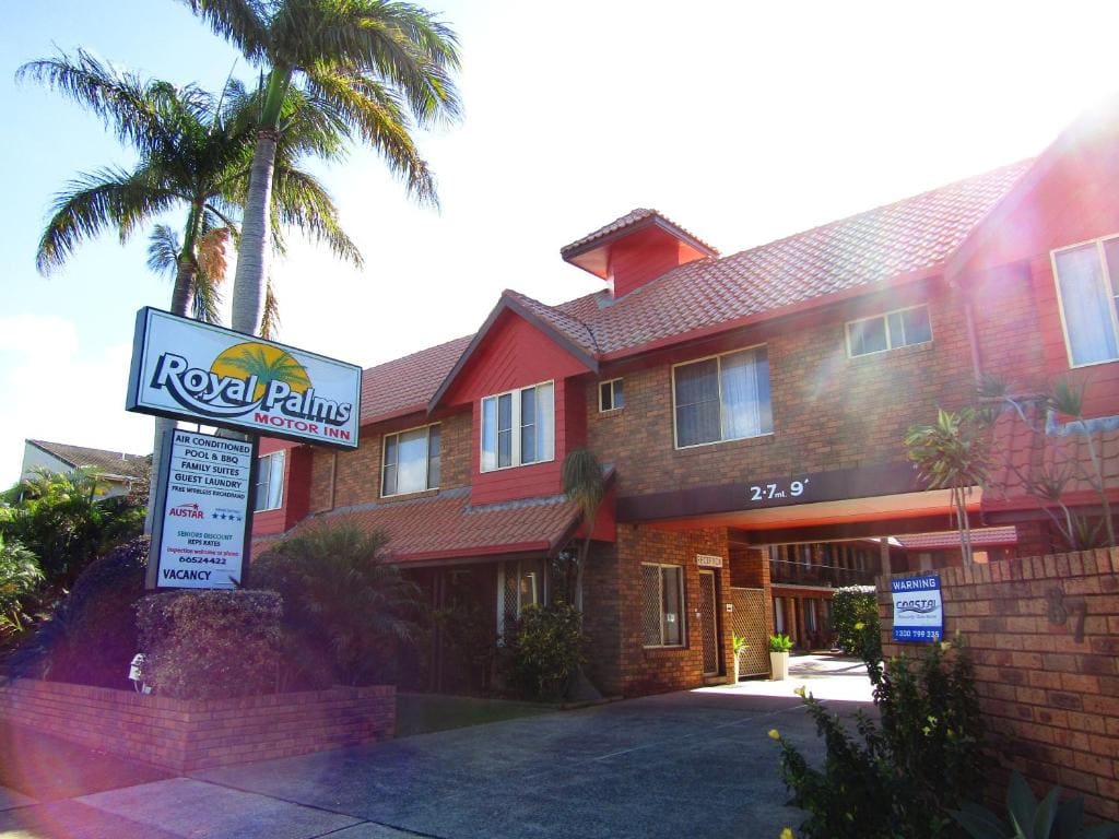 Royal Palms Motor Inn - Main view