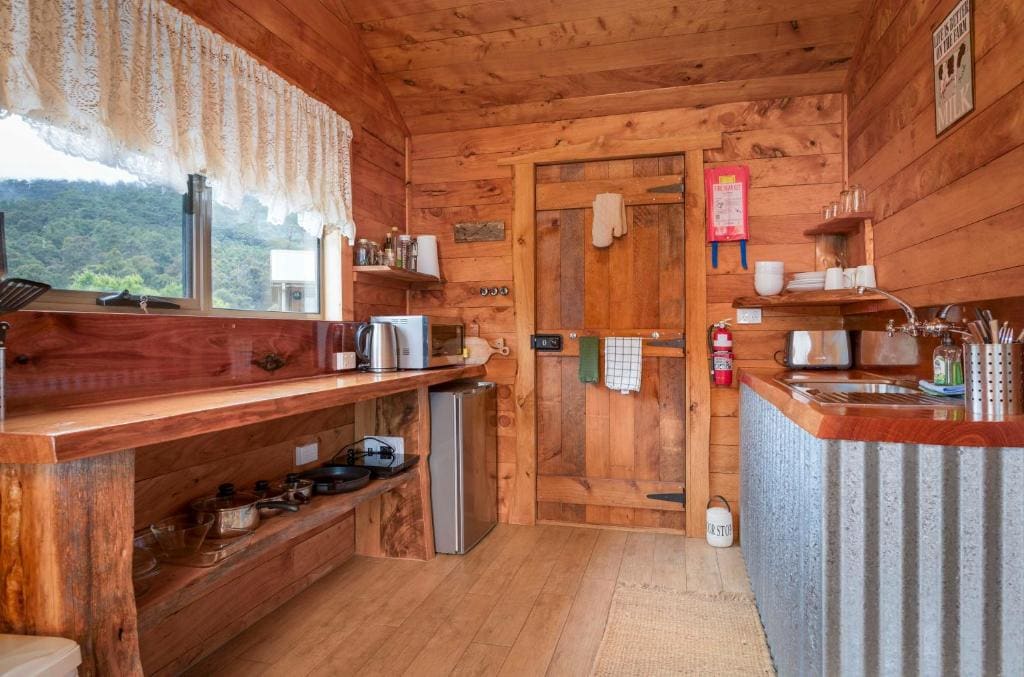 Rustic Hut Bush Retreat - العرض الرئيسي