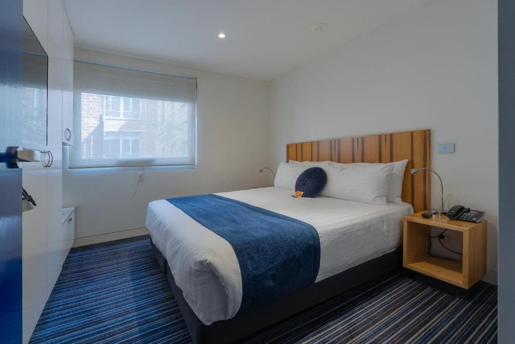 Salamanca Wharf Hotel - View 2