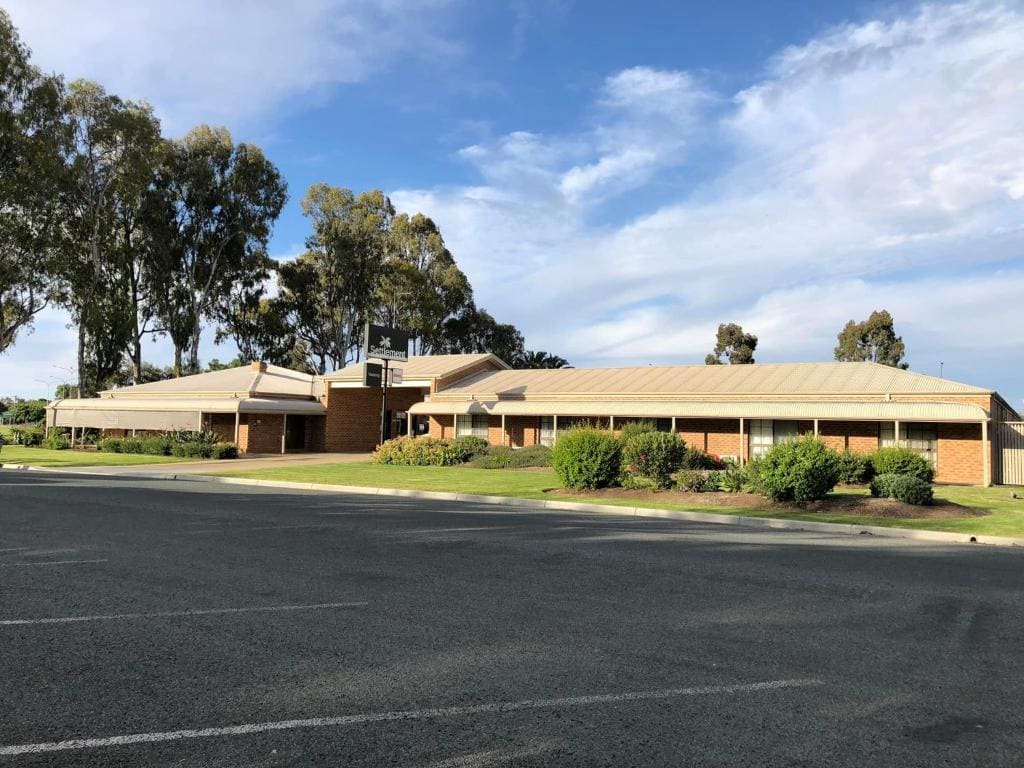 Settlement Motor Inn - Main view