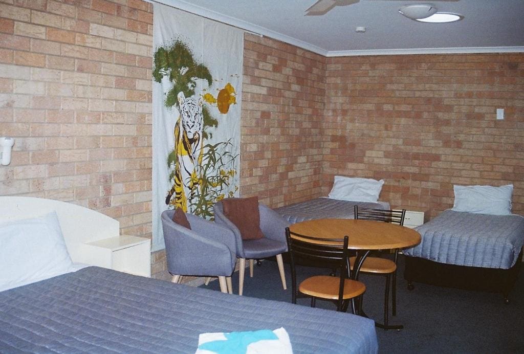 Shady Rest Motel - View 2