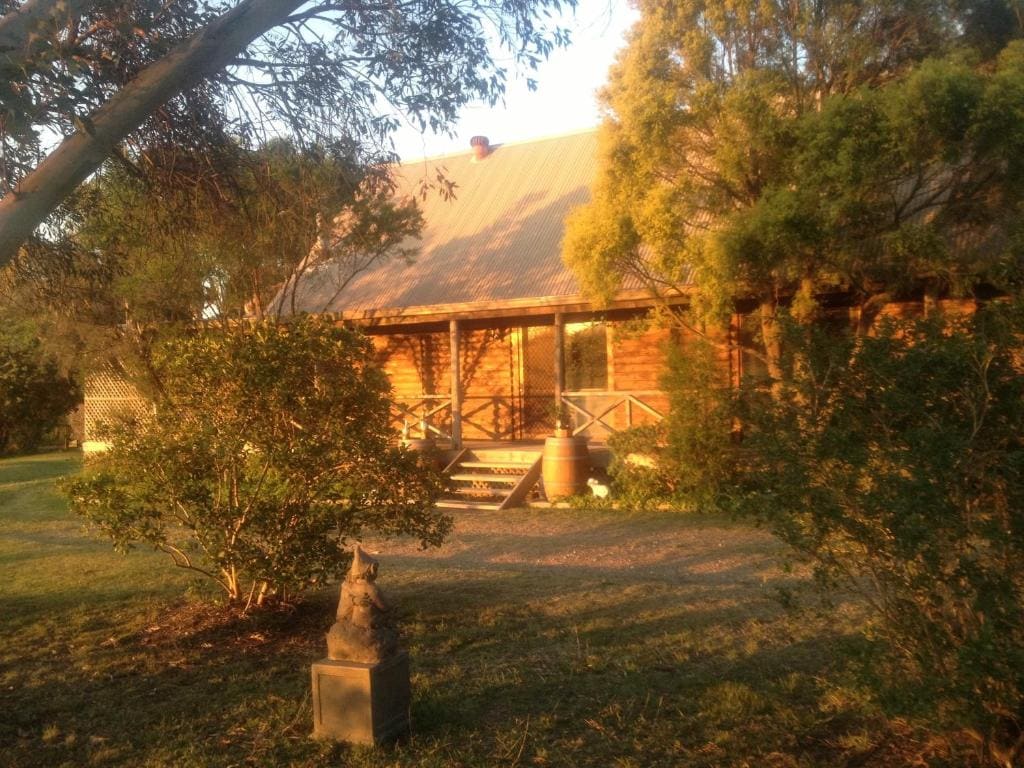 Silverpoint Estate - View 4