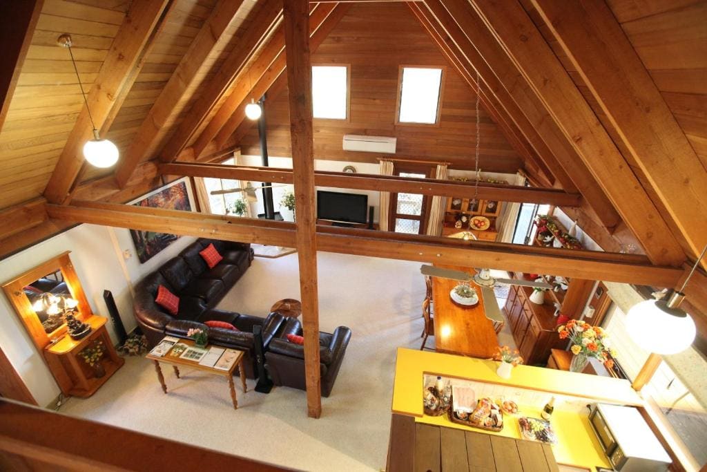 Silverpoint Estate - View 5