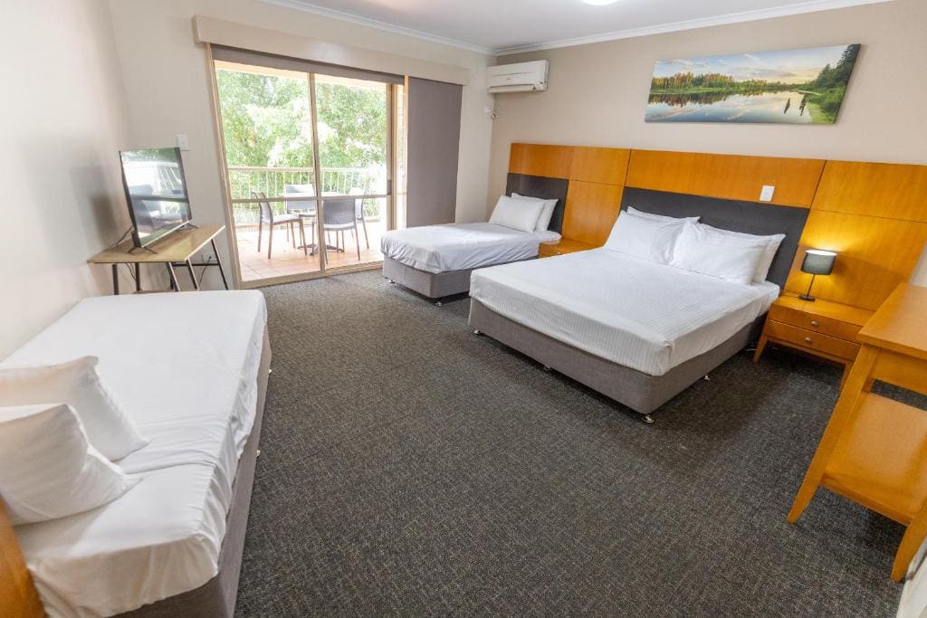 Sundowner Hotel Motel - View 2