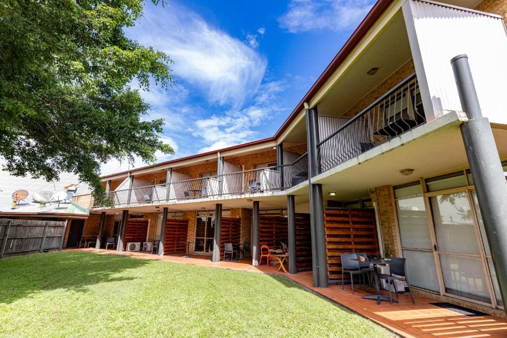 Sundowner Hotel Motel - Main view