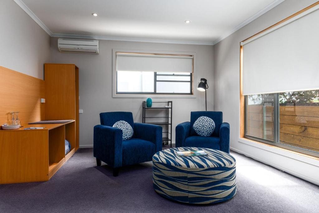 The Edgewater on Greville - View 4