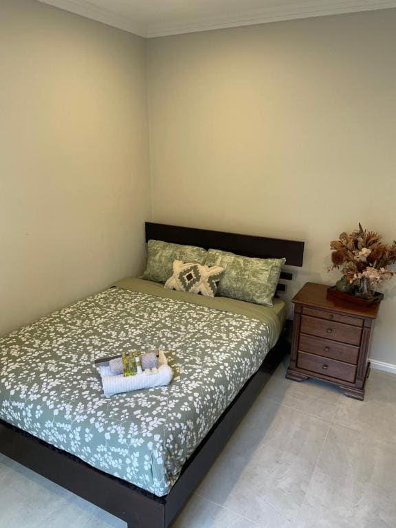 -The Garden Room - with Private Entrance & Private Bathroom - View 6