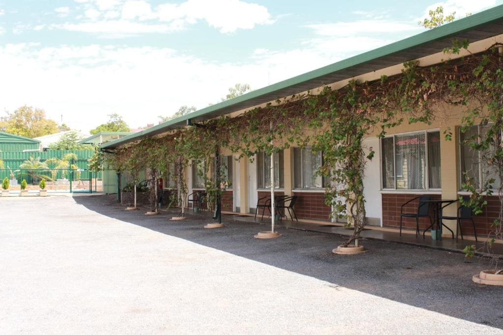 The Lodge Outback Motel - View 6