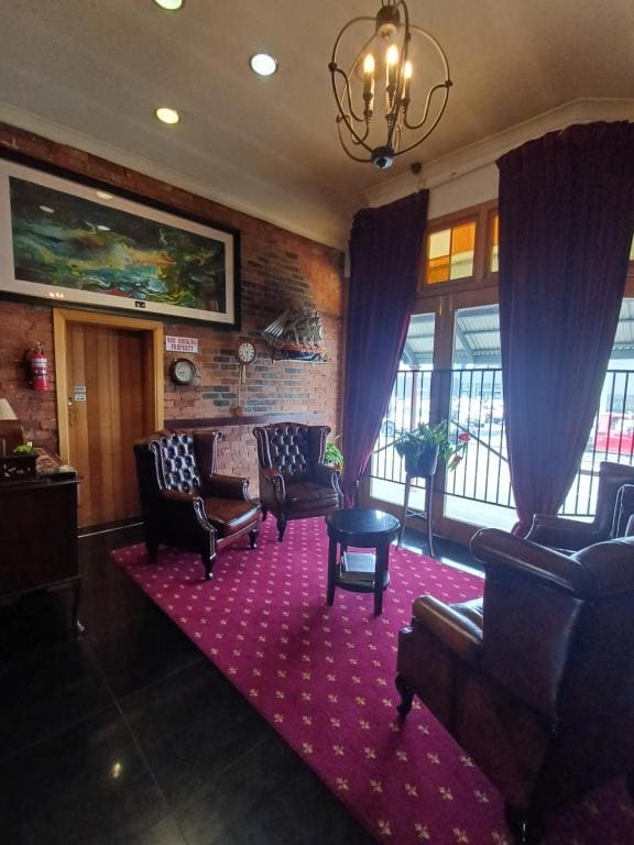 Art Hotel on York - View 5