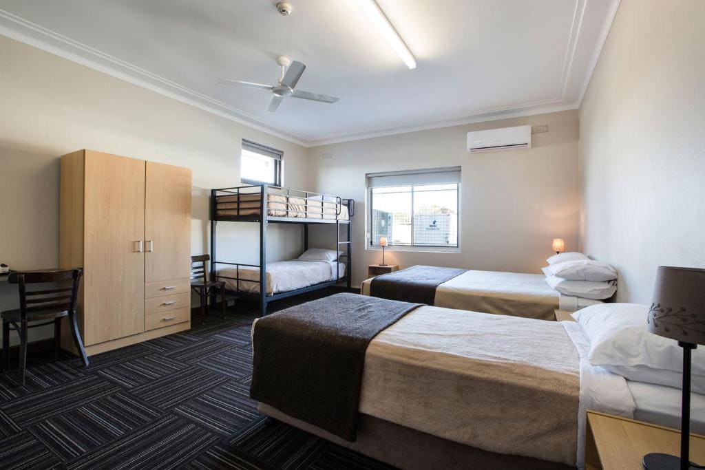 Toongabbie Hotel - View 7
