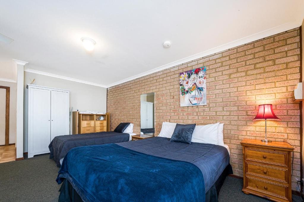 Travellers Rest Motel - View 7