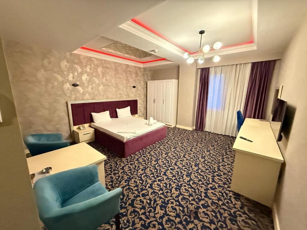 Premier Mont inn Hotel - Main view