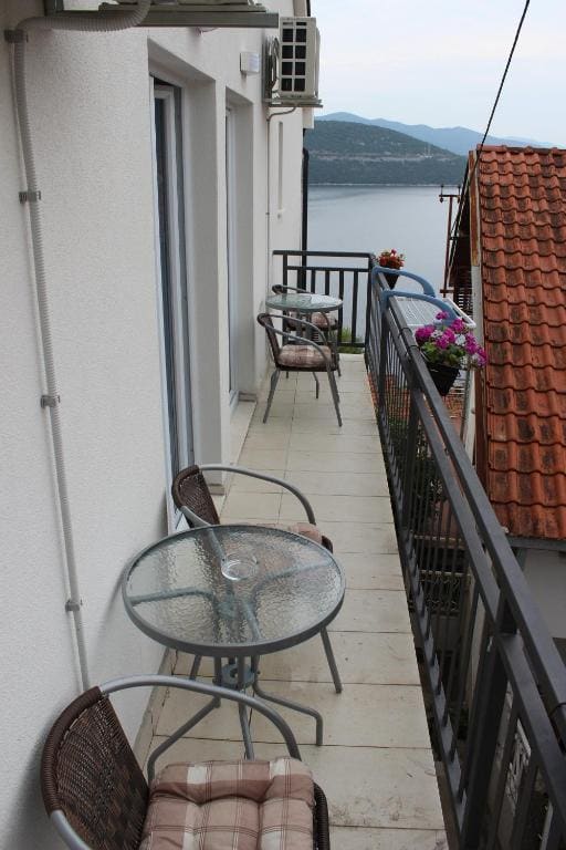 Guest House Put - View 6
