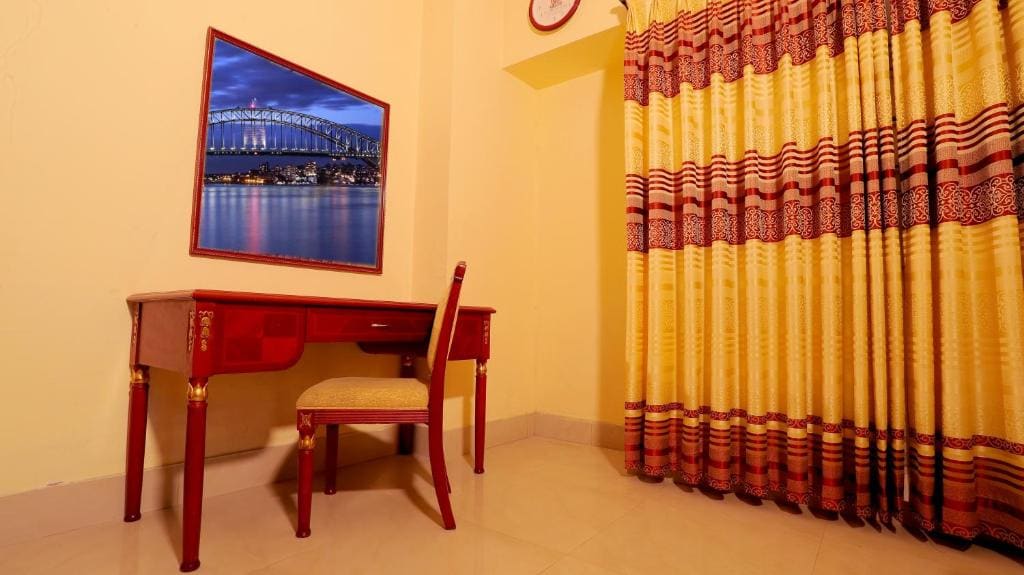 Hotel Metro International - View 2