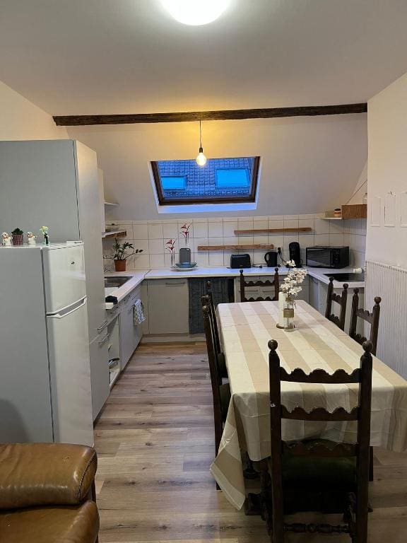 Albergue Bosquet - Main view