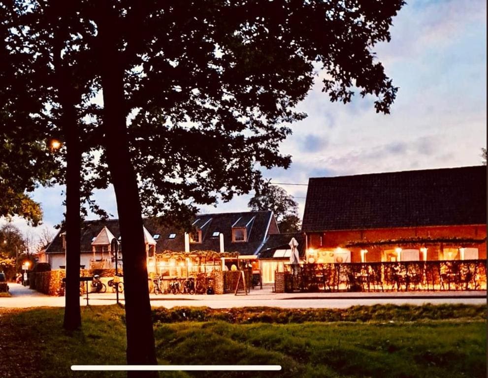 De Kasteelhoeve - Main view