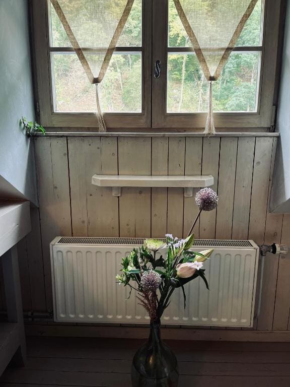 Édouard Garden Café Guest Room - View 7