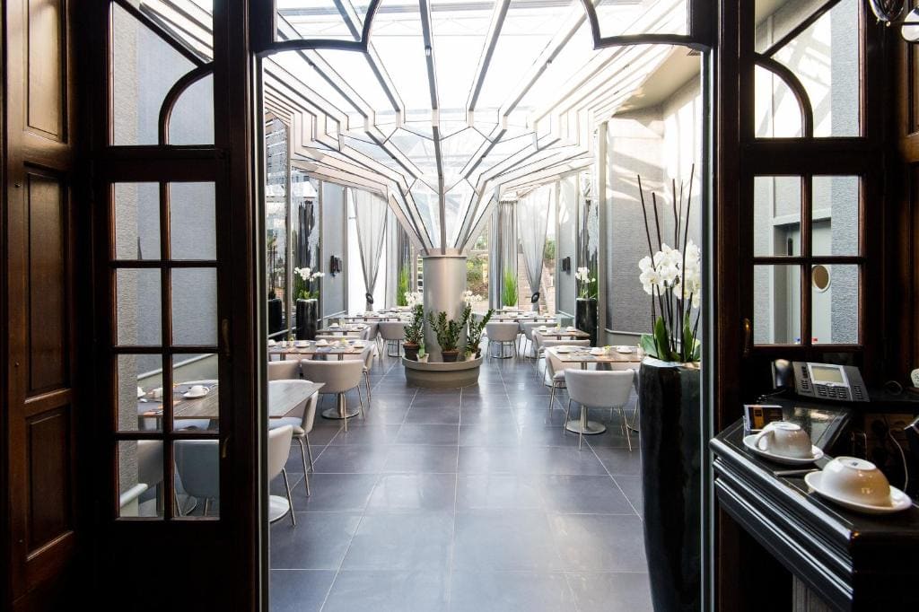 La Reine Hôtel & Restaurant - View 3
