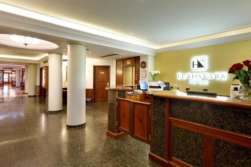 Eurostars Montgomery - View 4