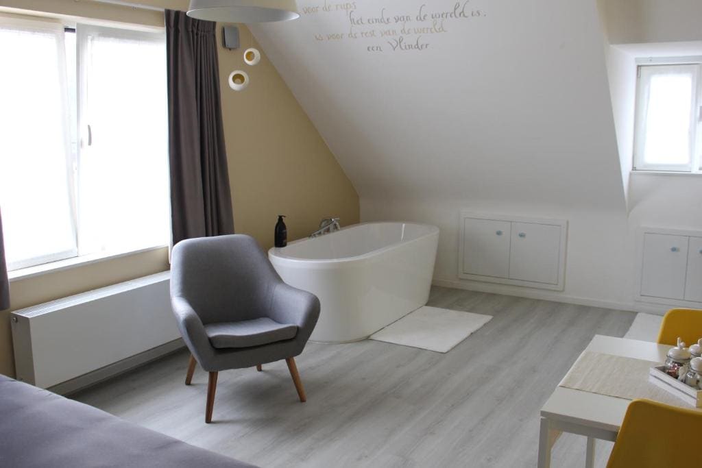 Saffels Nest - View 2
