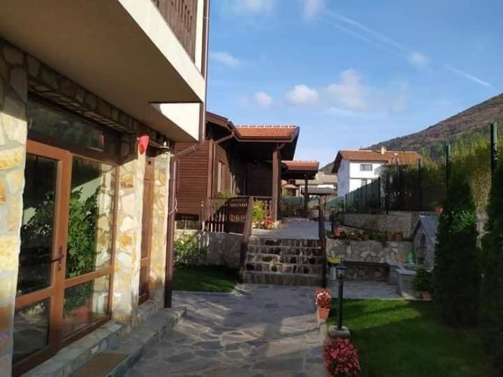 Andreevite Houses - Main view