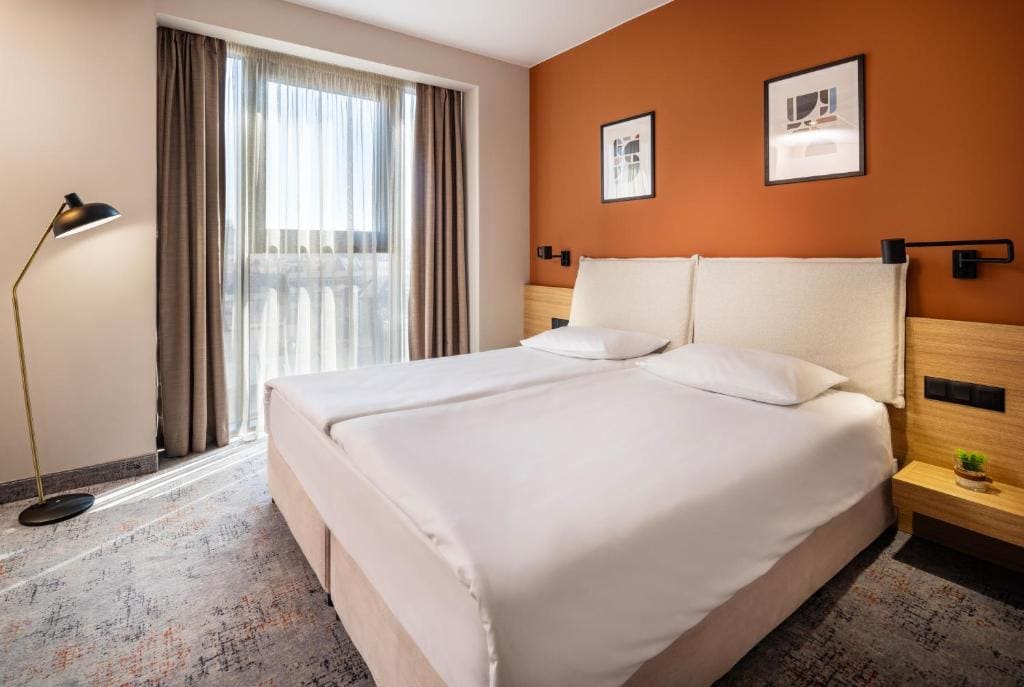 B1 Downtown Hotel - View 6