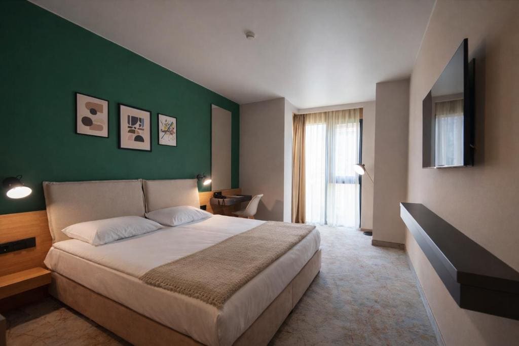 B1 Downtown Hotel - View 2