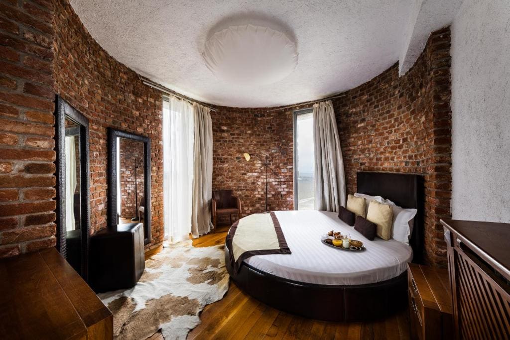 Chateau Copsa Complex - View 6
