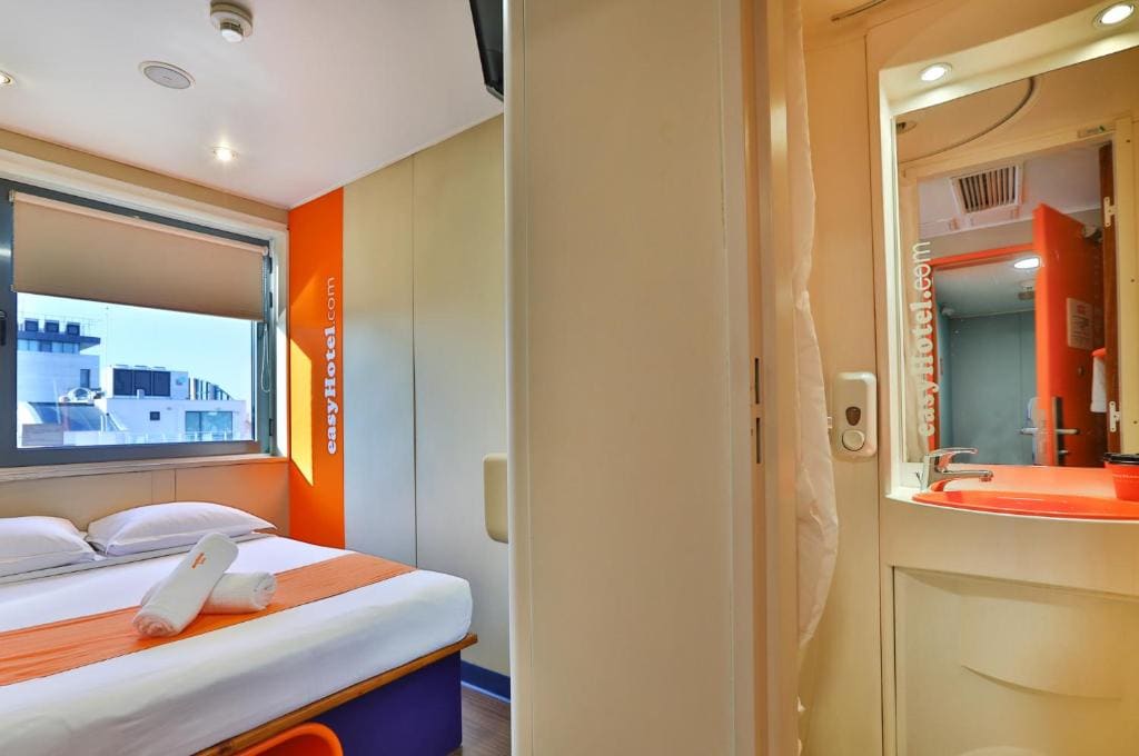 easyHotel Sofia - View 6