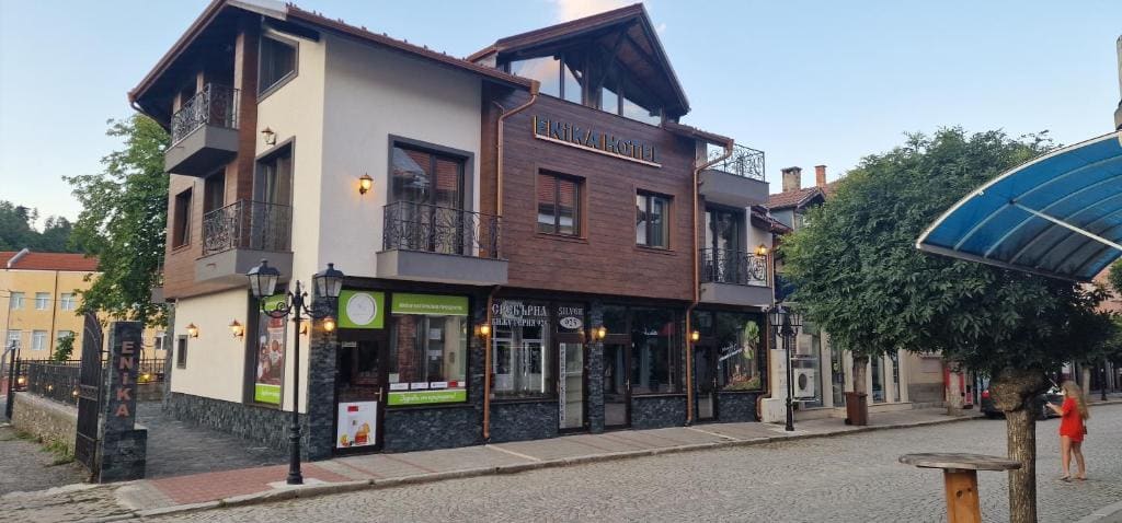 Enika Hotel - Main view