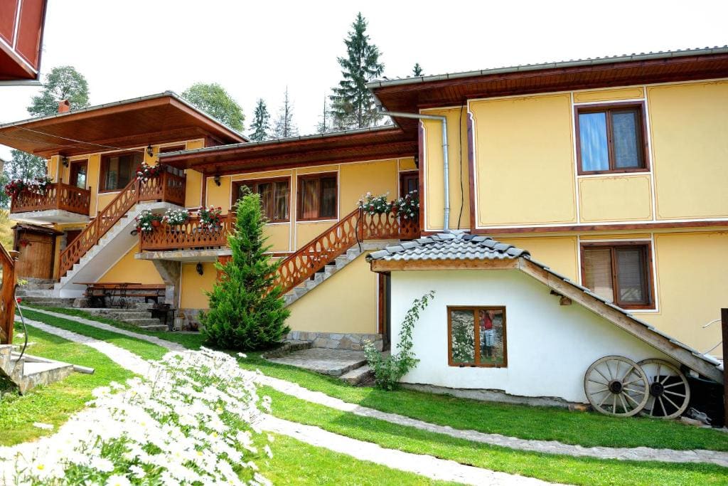 Guest House Mavrudieva - Main view