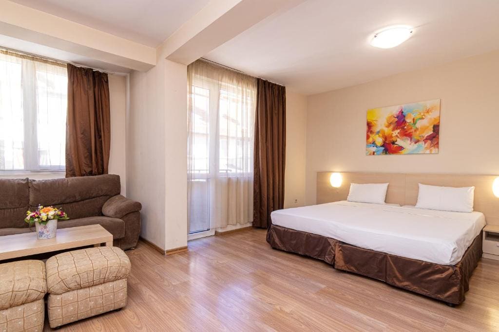 Family Hotel Madrid - View 6