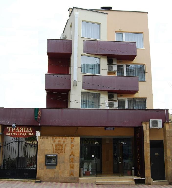 Hotel Trayana - Main view