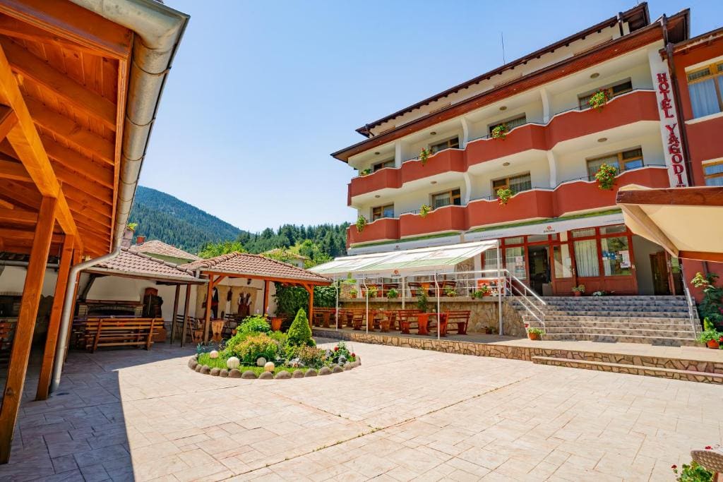 Yagodina Family Hotel - Main view