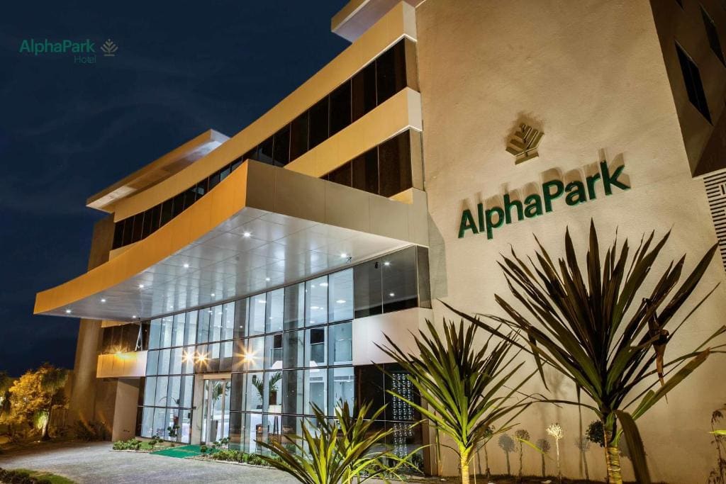 AlphaPark Hotel - Main view