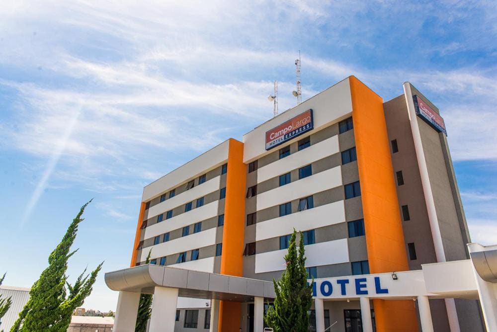 Hotel Campo Largo Express - Main view