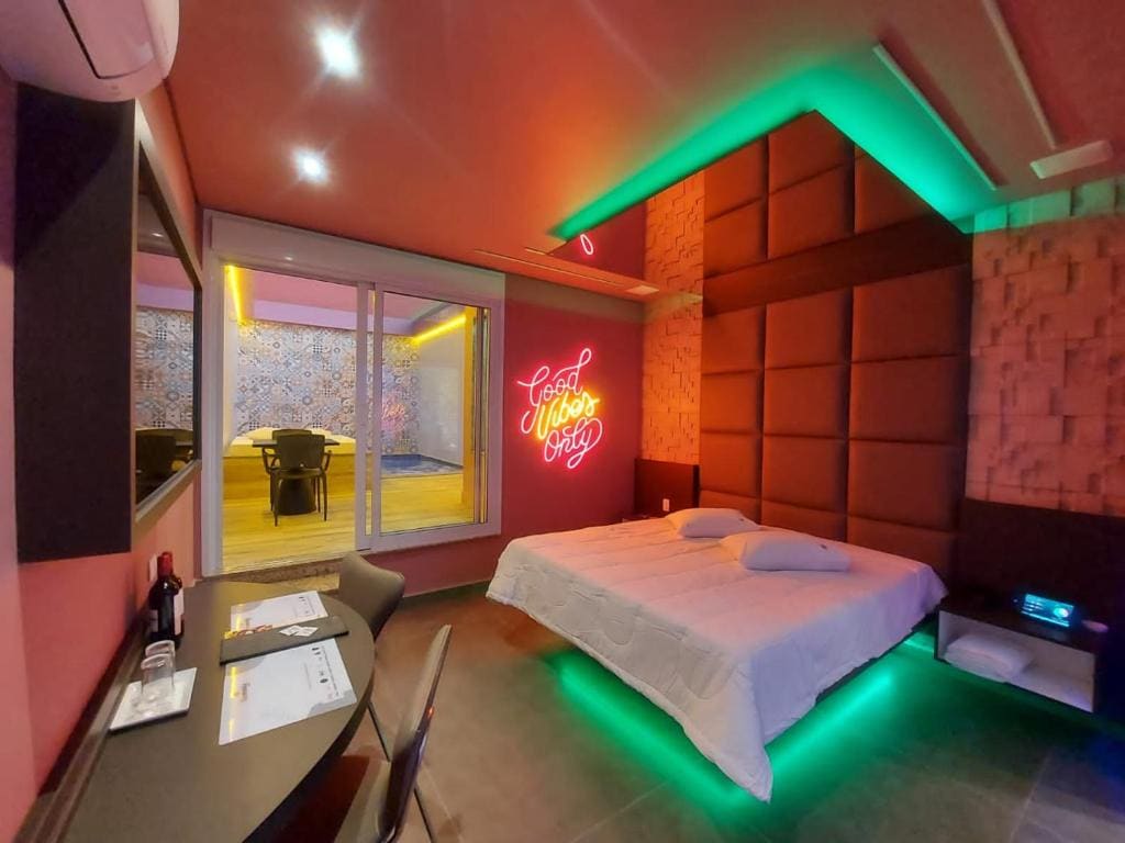 Motel Belle - View 2