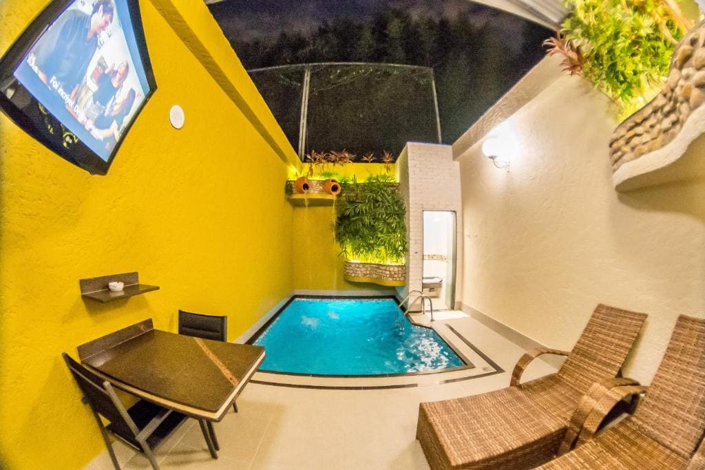 Motel Belle - View 3