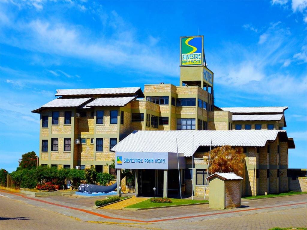Silvestre Praia Hotel - Main view