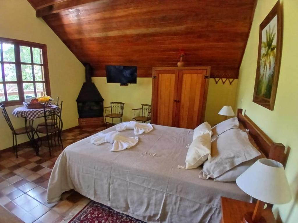 Sitio Recanto da Paz Chalés - casa e chalé para temporada - View 2
