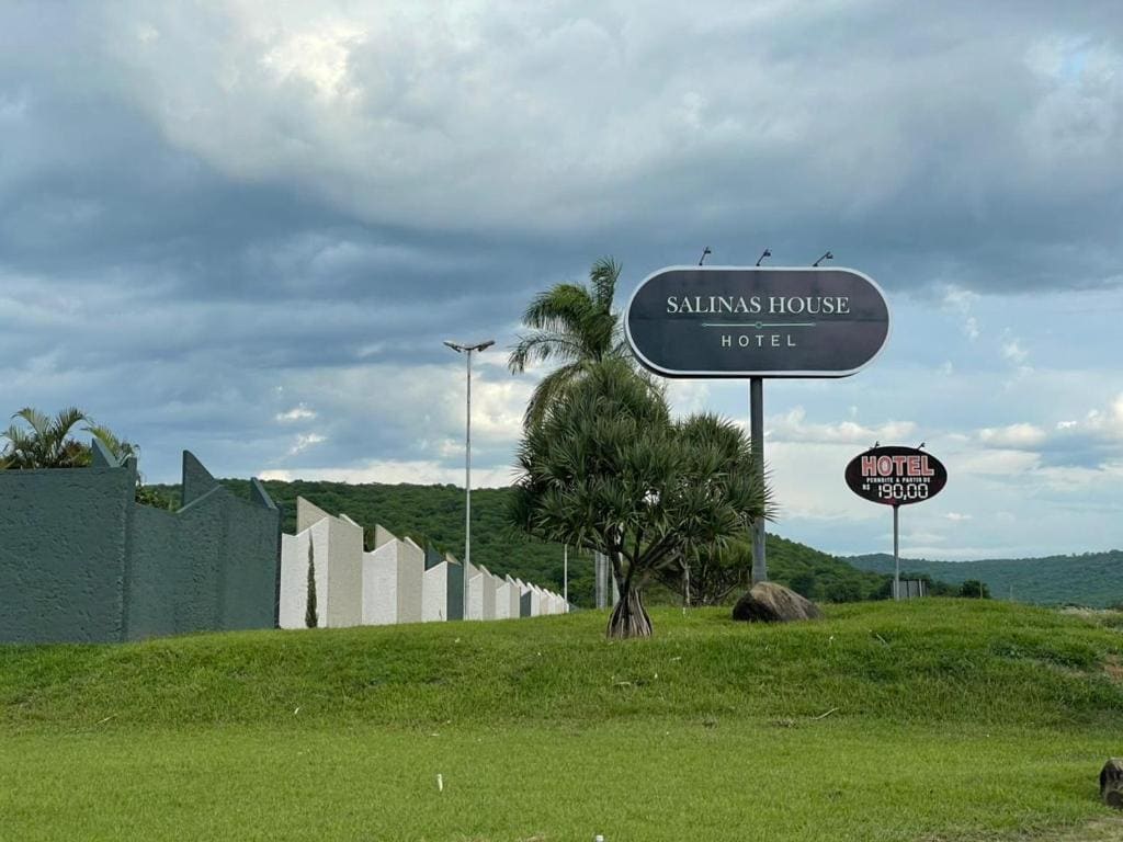 Salinas House Hotel - Antigo Valley Hills Hotel - Main view