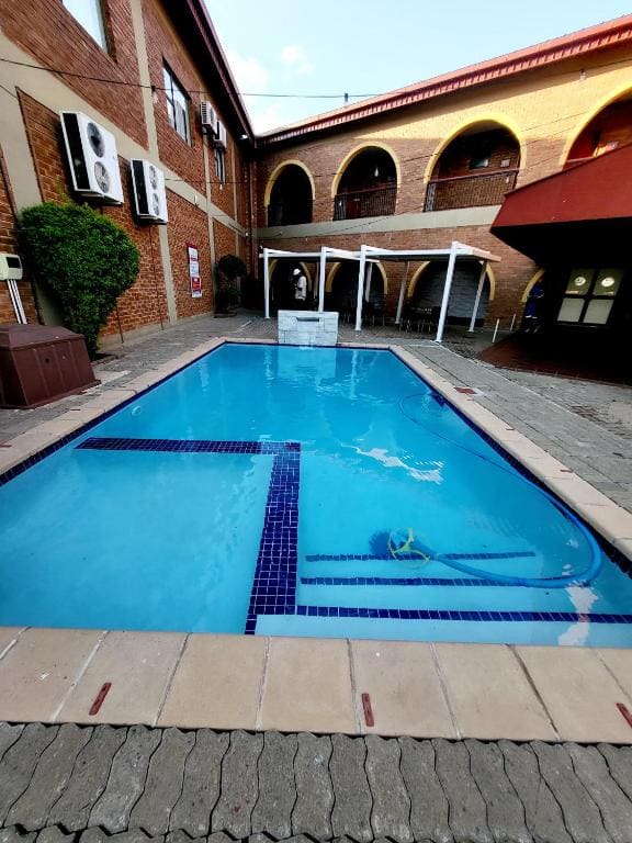 Desert Sands Hotel - Main view