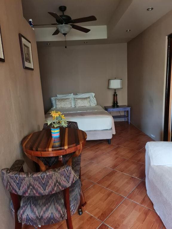 GM Suites Bed & Breakfast — Ansicht 4