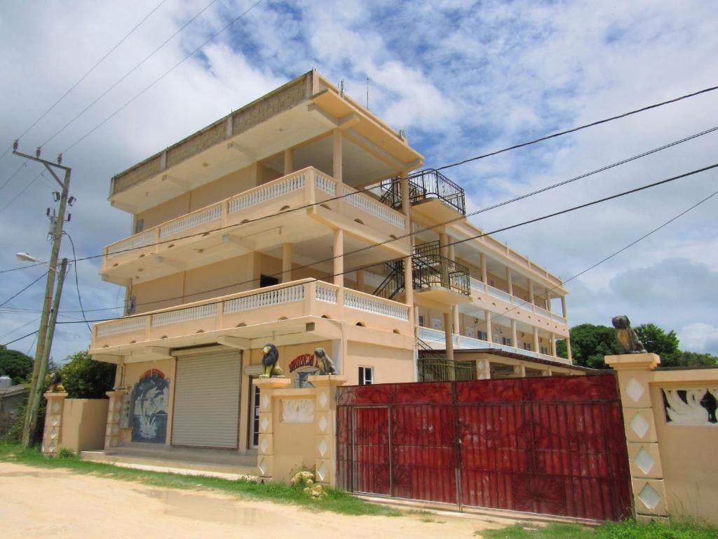 SARTENEJA Inn - Vista principal