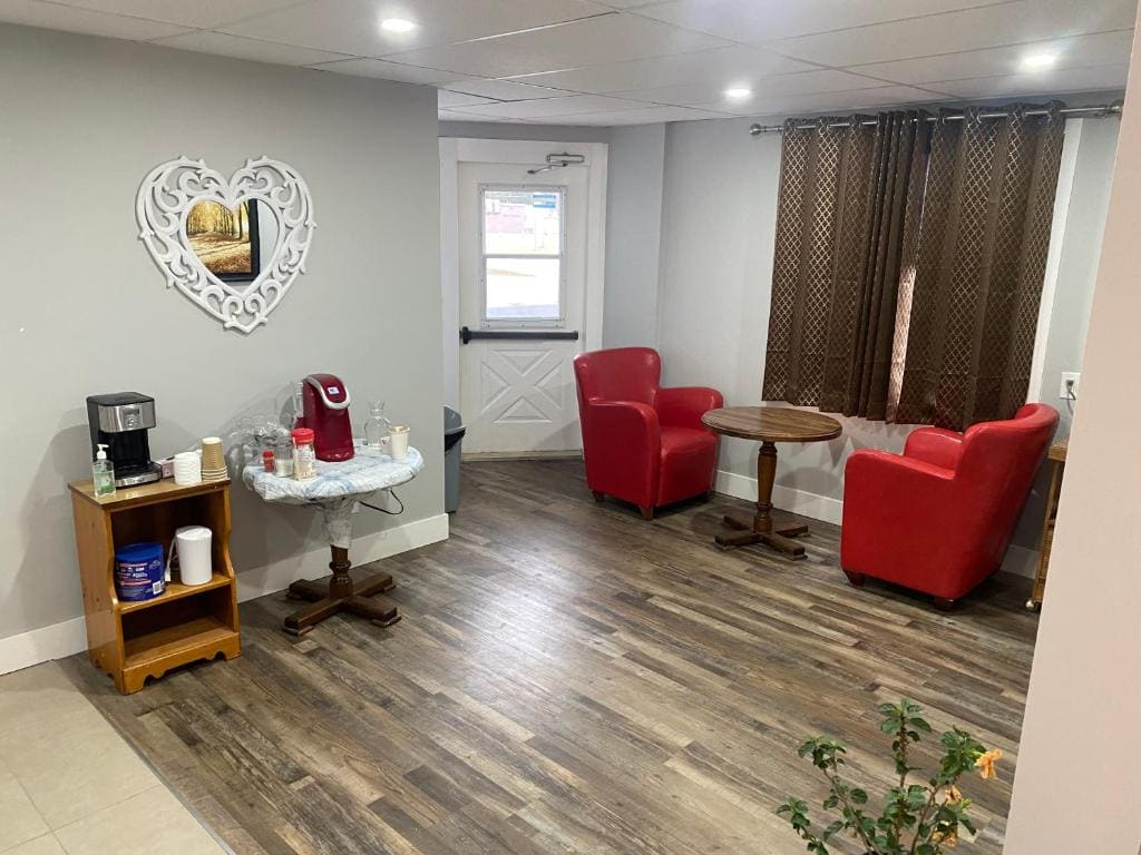 Alpha Inn - View 4