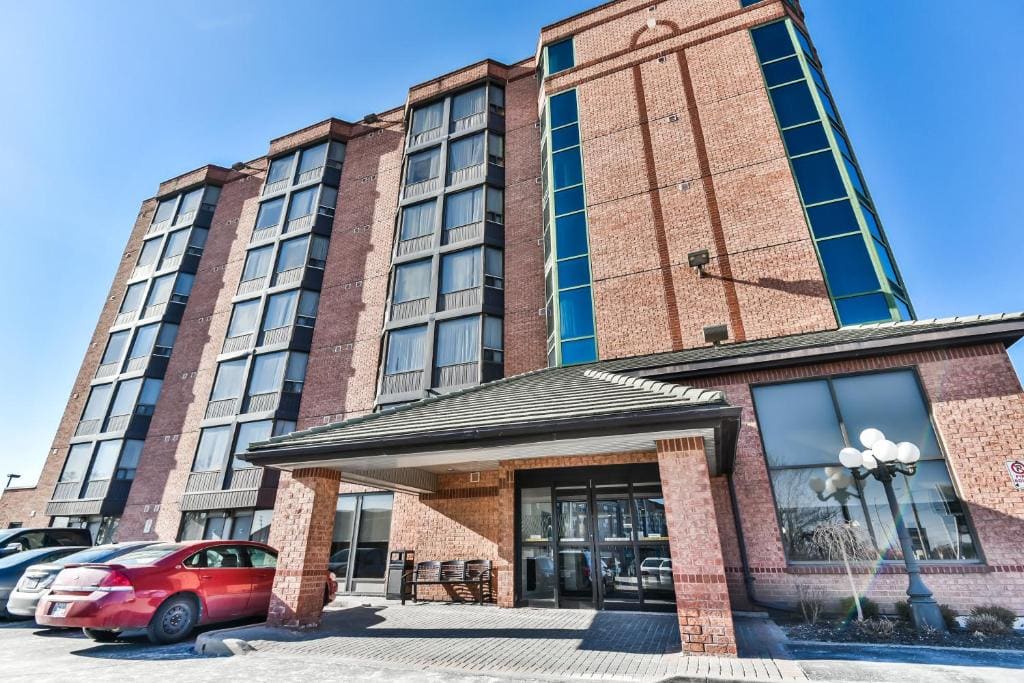 Best Western Plus Cambridge Hotel - Main view