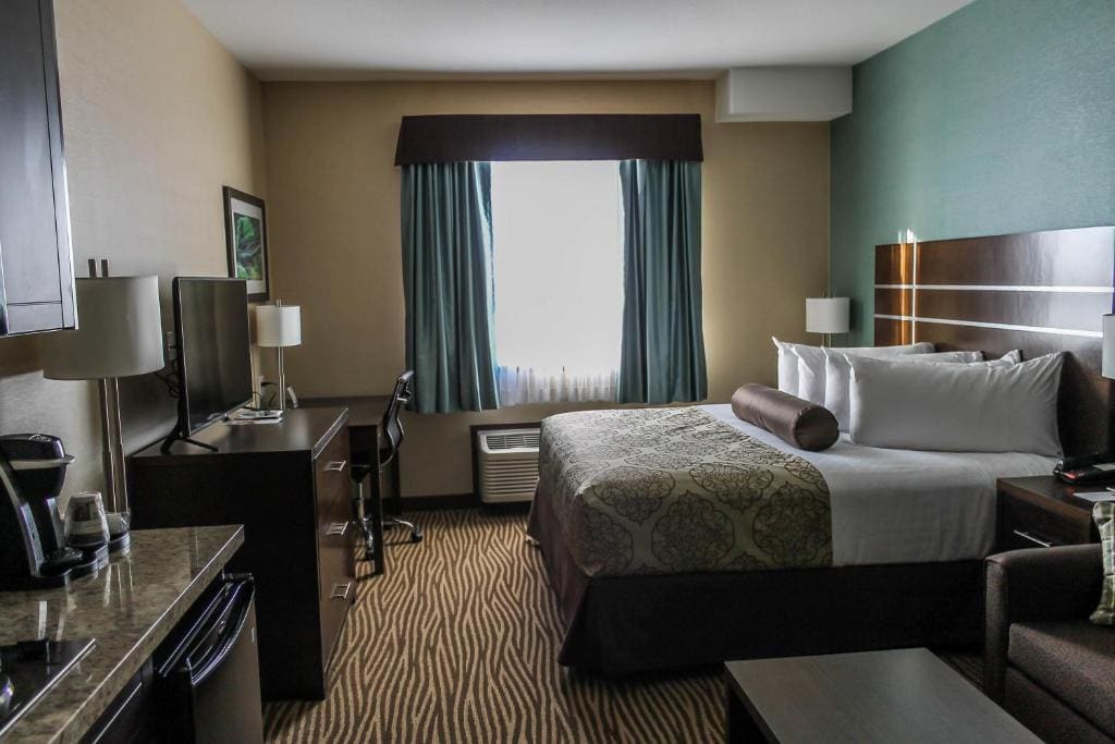 Best Western Plus Moosomin Hotel - View 6