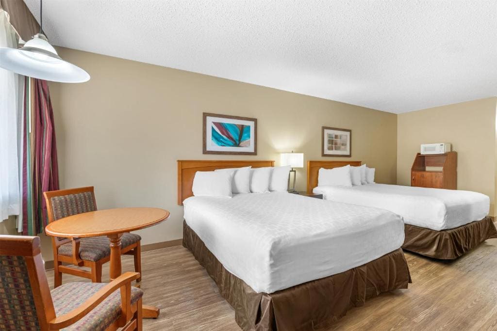 SureStay Plus Hotel by Best Western Salmon Arm - View 6